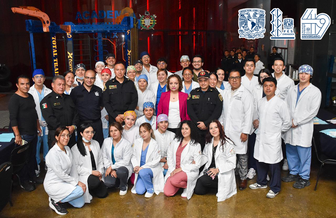 Llevan jornada de salud bucal al H. Cuerpo de Bomberos